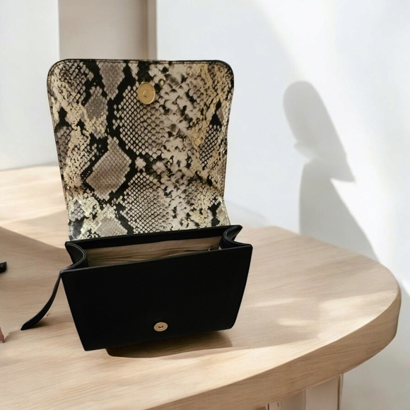 NWT INC International Concepts Sibbell Crossbody Bag Gold Snake/Black 2 PC set - Picture 8 of 15